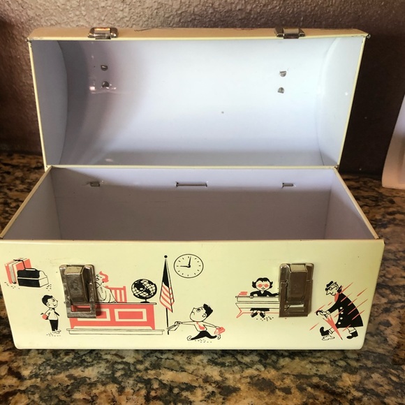 VINTAGE metal lunch box - Picture 4 of 5